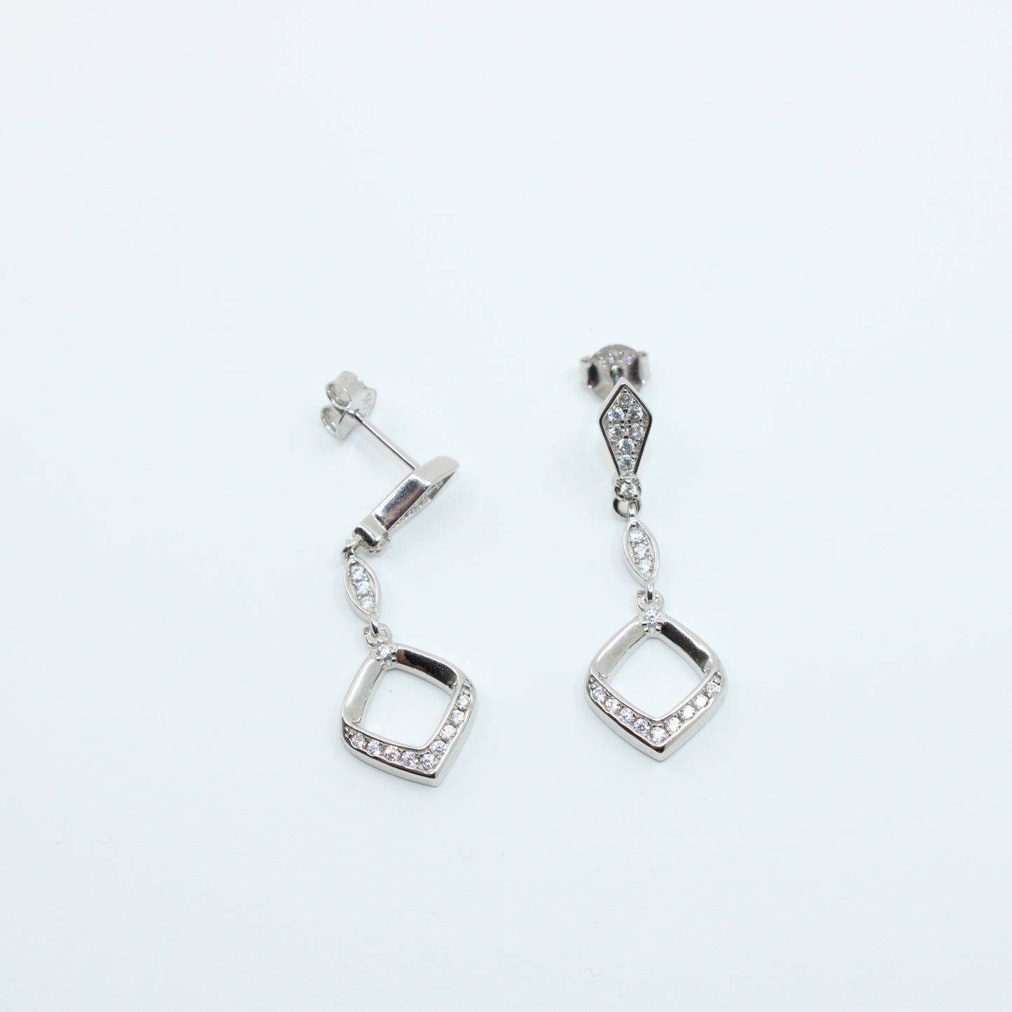 Cercei din Argint Cu Cheita Atarnatori