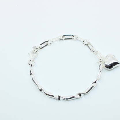 Brățară din Argint Semifixa Rasucita cu Inimioara