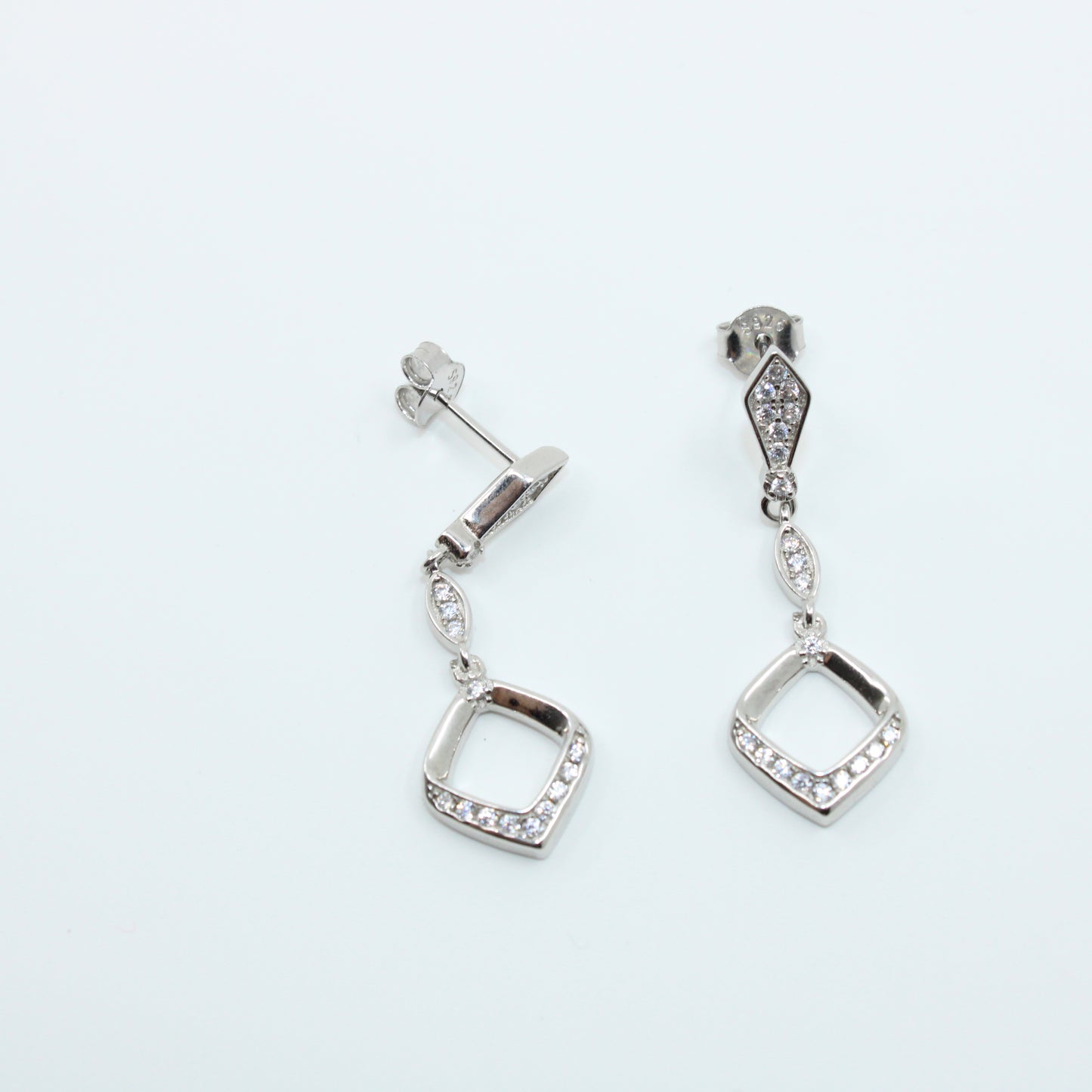 Cercei din Argint Cu Cheita Atarnatori