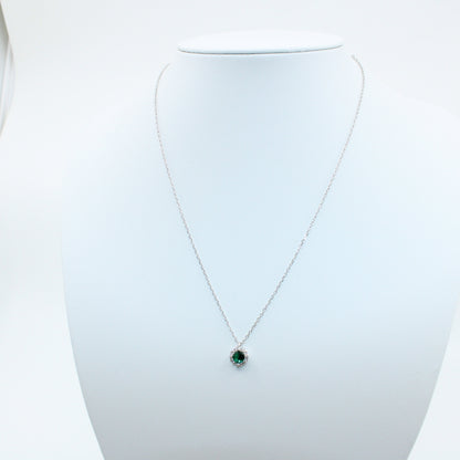 Colier Argint Cu Pandativ Cristal Verde Si Pietricele